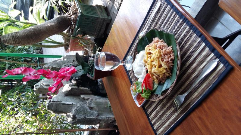 Taman Sari Hotel By Prasanthi 