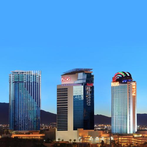 Luxury Suites At Palms Place 