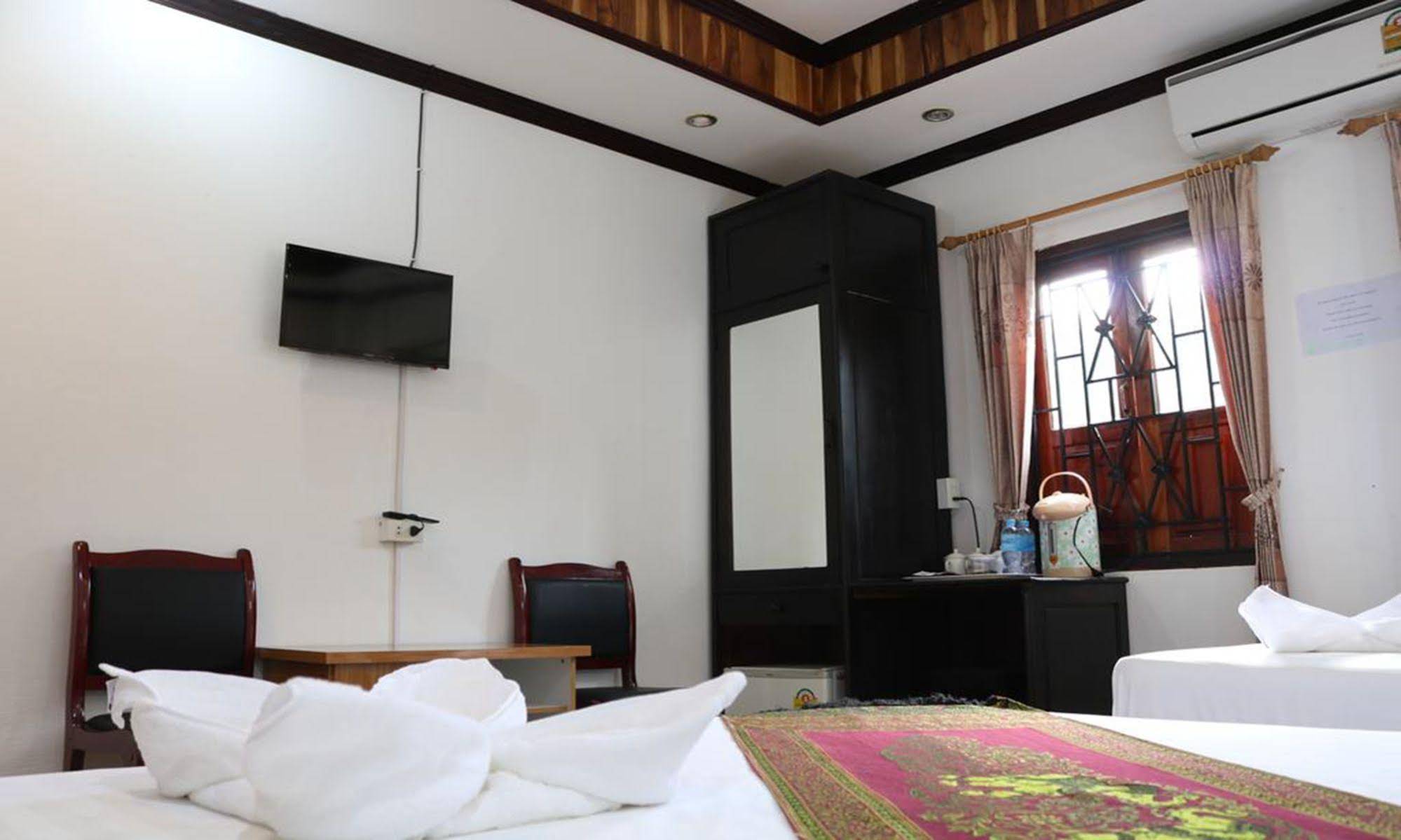 Singharat Guest House 