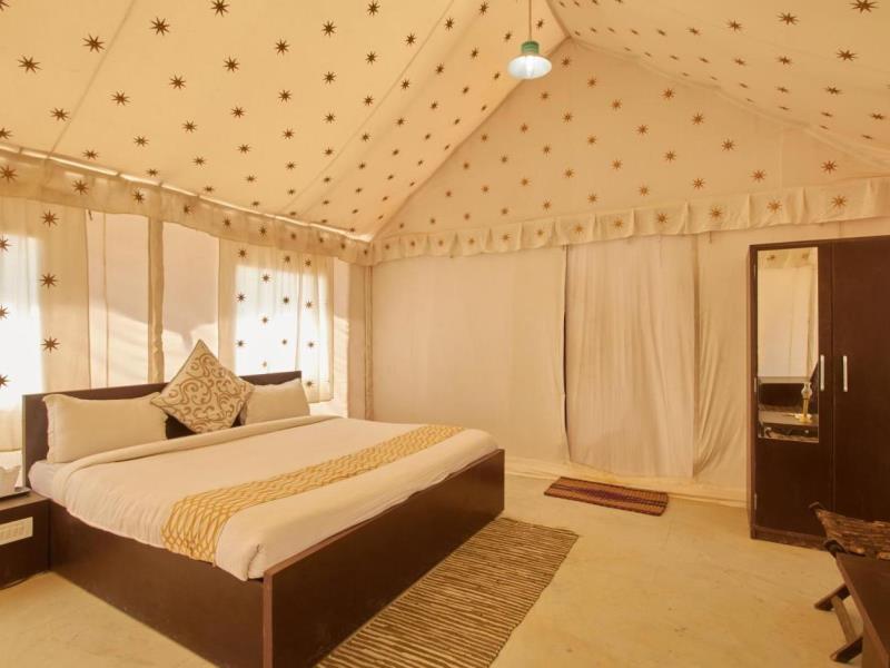 Savi Camps 