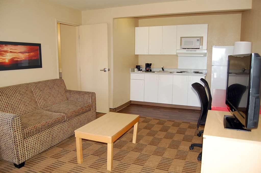 Extended Stay America Las Vegas Valley View Guest Room