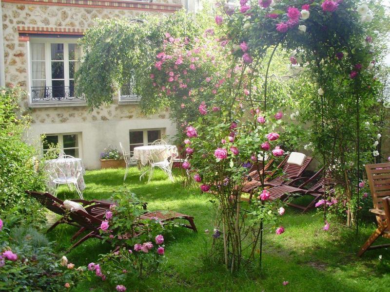 Hotel Villa Escudier (هتل ویلا اسكودیر) General view