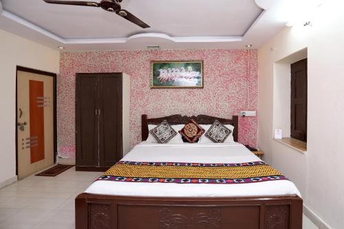 Oyo 7426 Hotel Classic Inn 