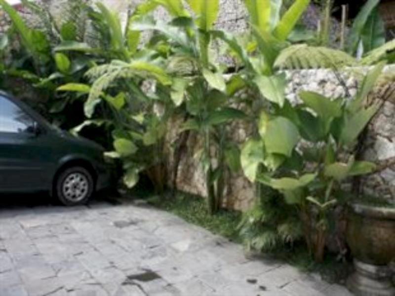Flores Gallery Hotel 