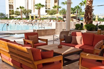 Aaa 3 Rooms 3 Bath Suite At The Signature Condo Hotel Outdoor Pool
