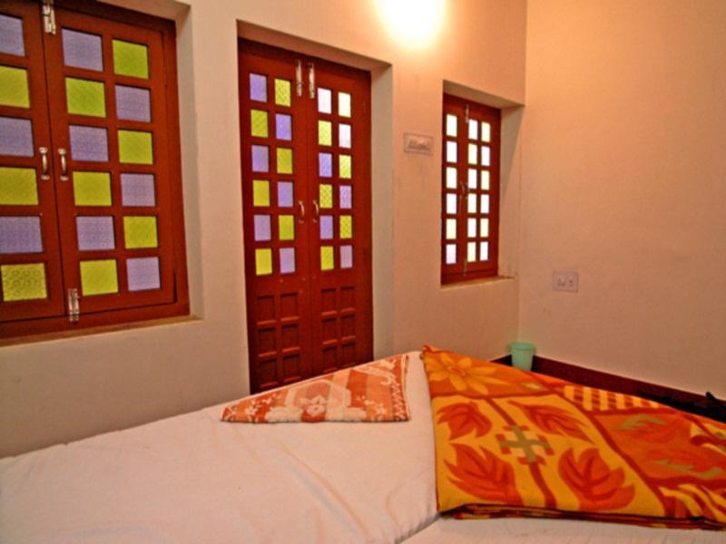 Gajanand Guest House 
