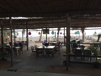 Morjim Coco Palms Resort Restaurant