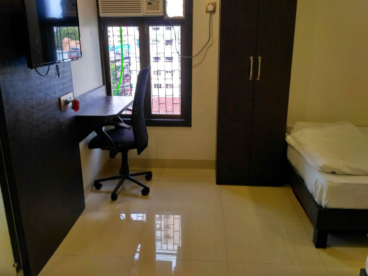 Omega Rooms 