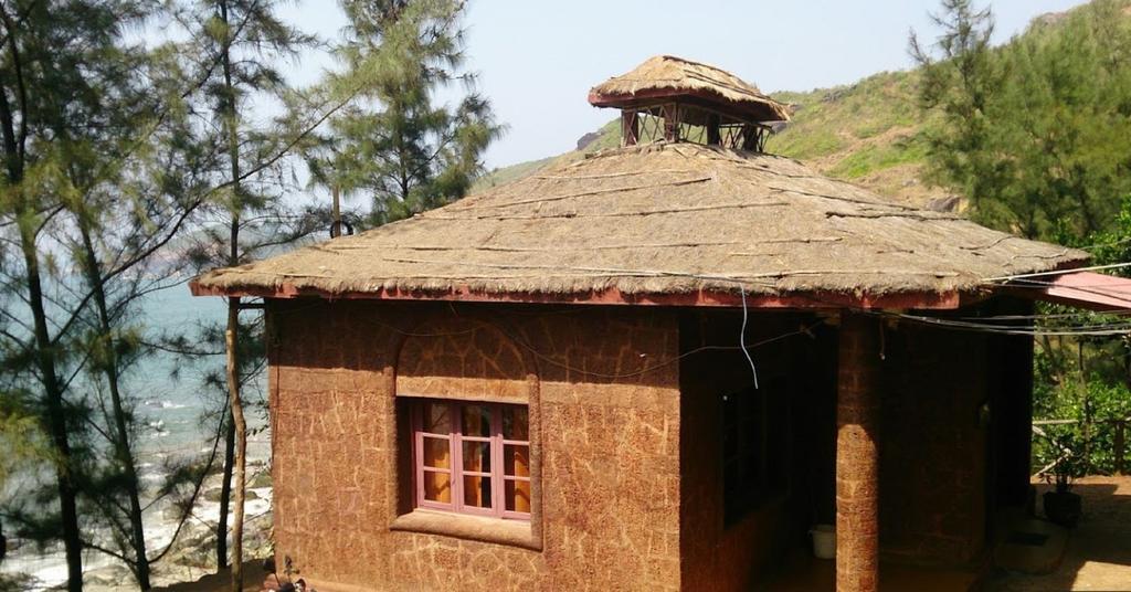 Honey Beach Cottages 