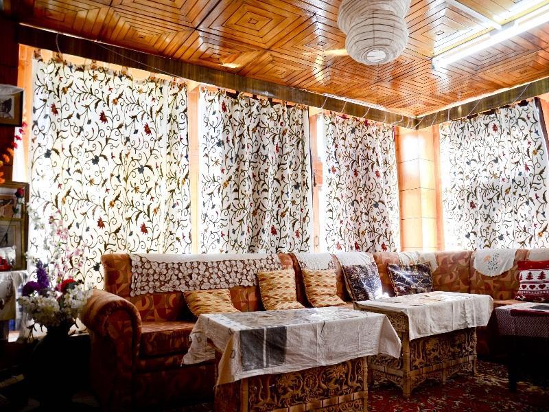 Sangto Green Guest House (سانگتو گرین گست هاوس) 