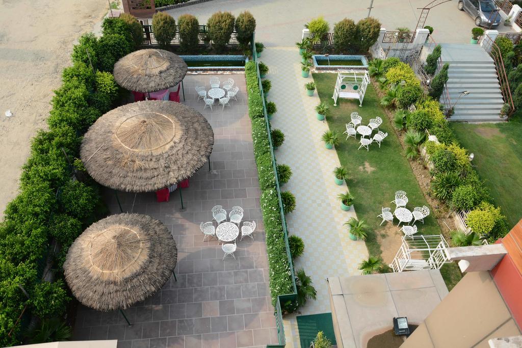 Hotel Ajuba Residency 