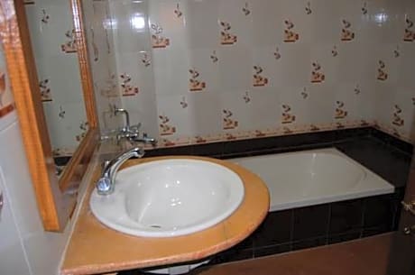 Hotel Pol Haveli 
