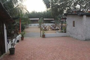 Boaty's Beach Cottages Hotel Entrance