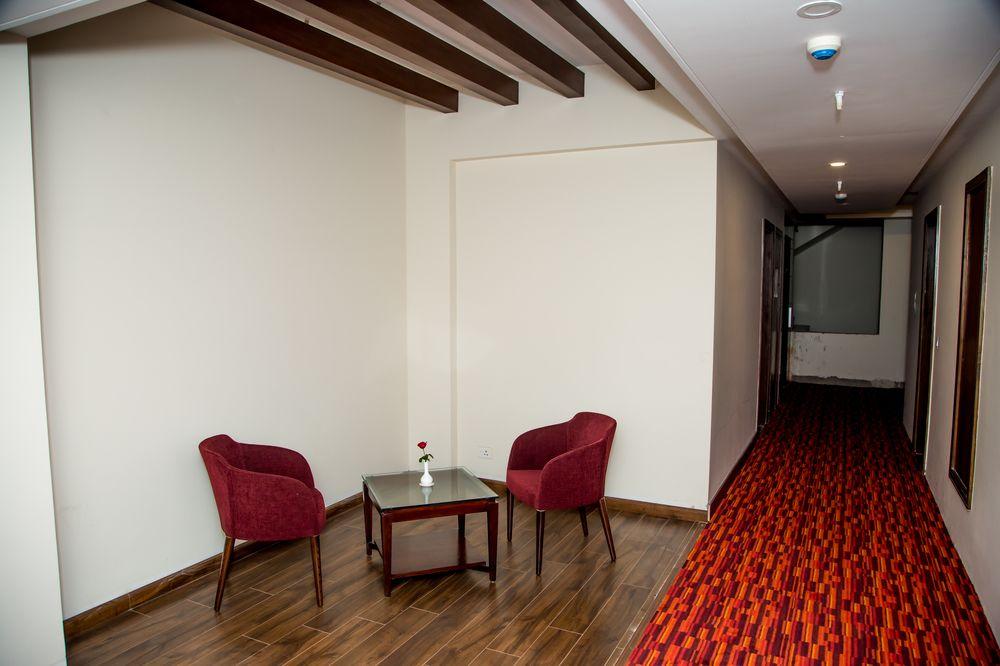 Hotel Awadh Palace 