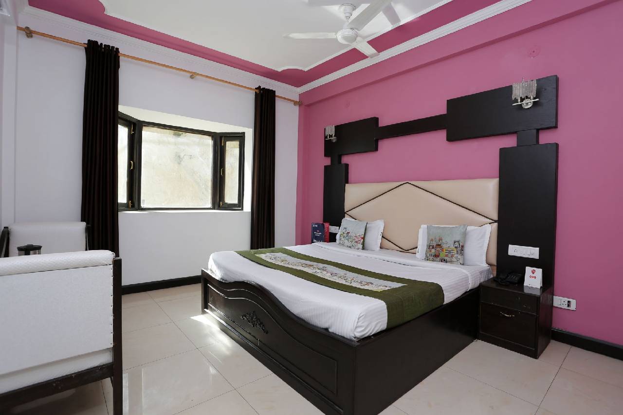 Oyo Rooms 086 Near Picture Palace 
