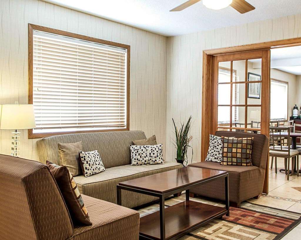 Quality Inn & Suites Davenport near I 80 - photo 4