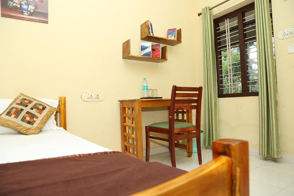 Oyo 14342 Happy Rooms 