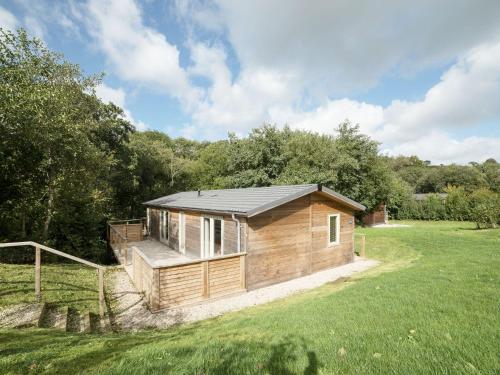 3 Streamside Looe 