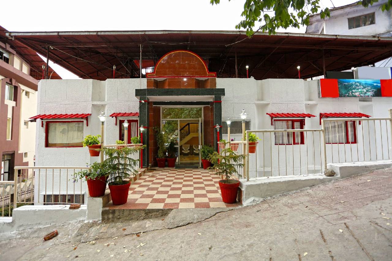 Oyo 8637 Shivam Hotel 