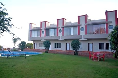 Svinns Dwarkadhish Resort 