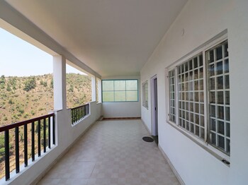 Oyo 15022 Snow Point Inn Terrace/Patio