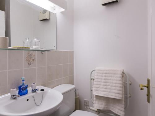 5 Chichester Court Kingsbridge 