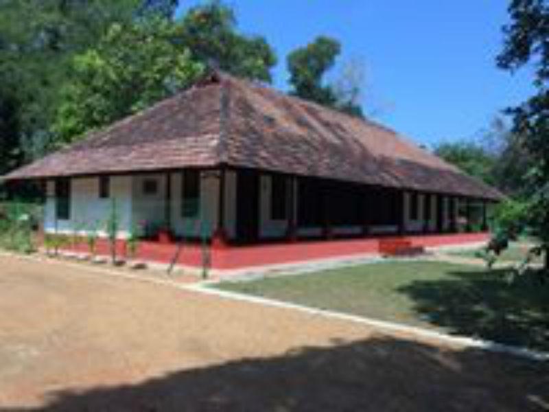 Kuruvinnakunel Tharavadu 