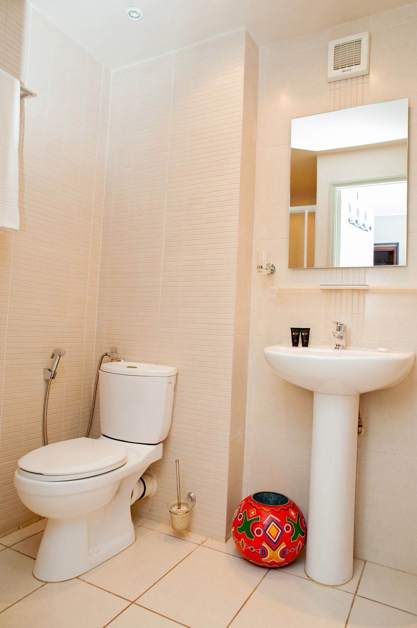 Le Grand Mellis Hôtel & Spa (ل گرند ملیس هôتل و اسپا) 