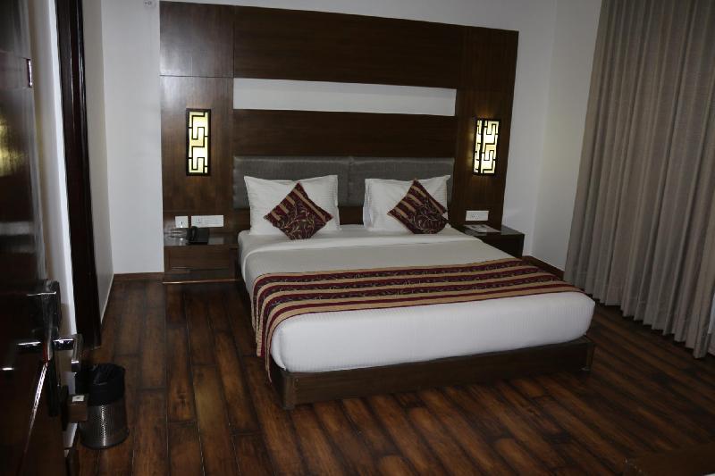 Hotel Aju Palace Neemrana 