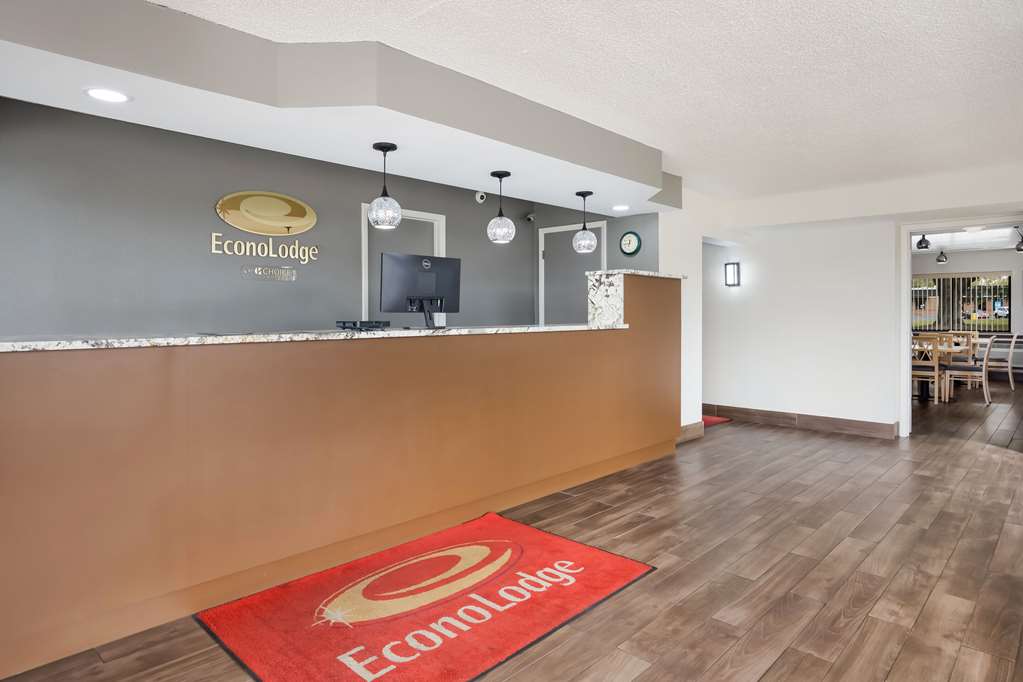 Econo Lodge Live Oak - photo 3