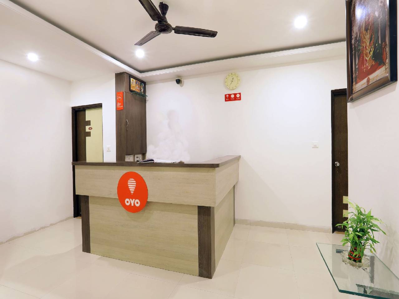Oyo 10507 Hotel Platinum 