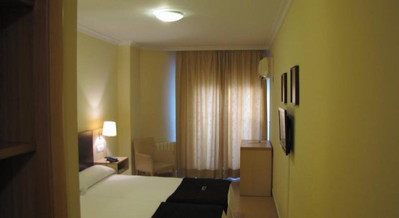 Room Hotel Room