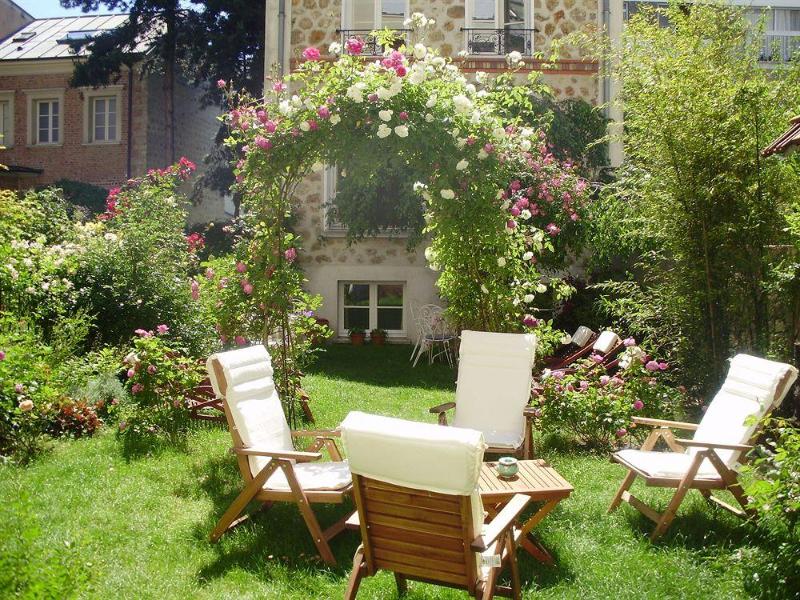 Hotel Villa Escudier (هتل ویلا اسكودیر) General view