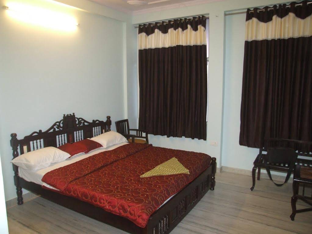 Chit Chat Guest House 