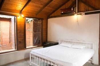Wonderland Hostel 