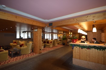 Hotel Piandineve (هتل پیاندینو) Lobby Sitting Area