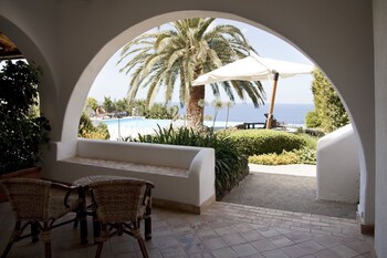 Hotel Ravesi Water view