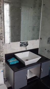 Pali Residency Noida Bathroom