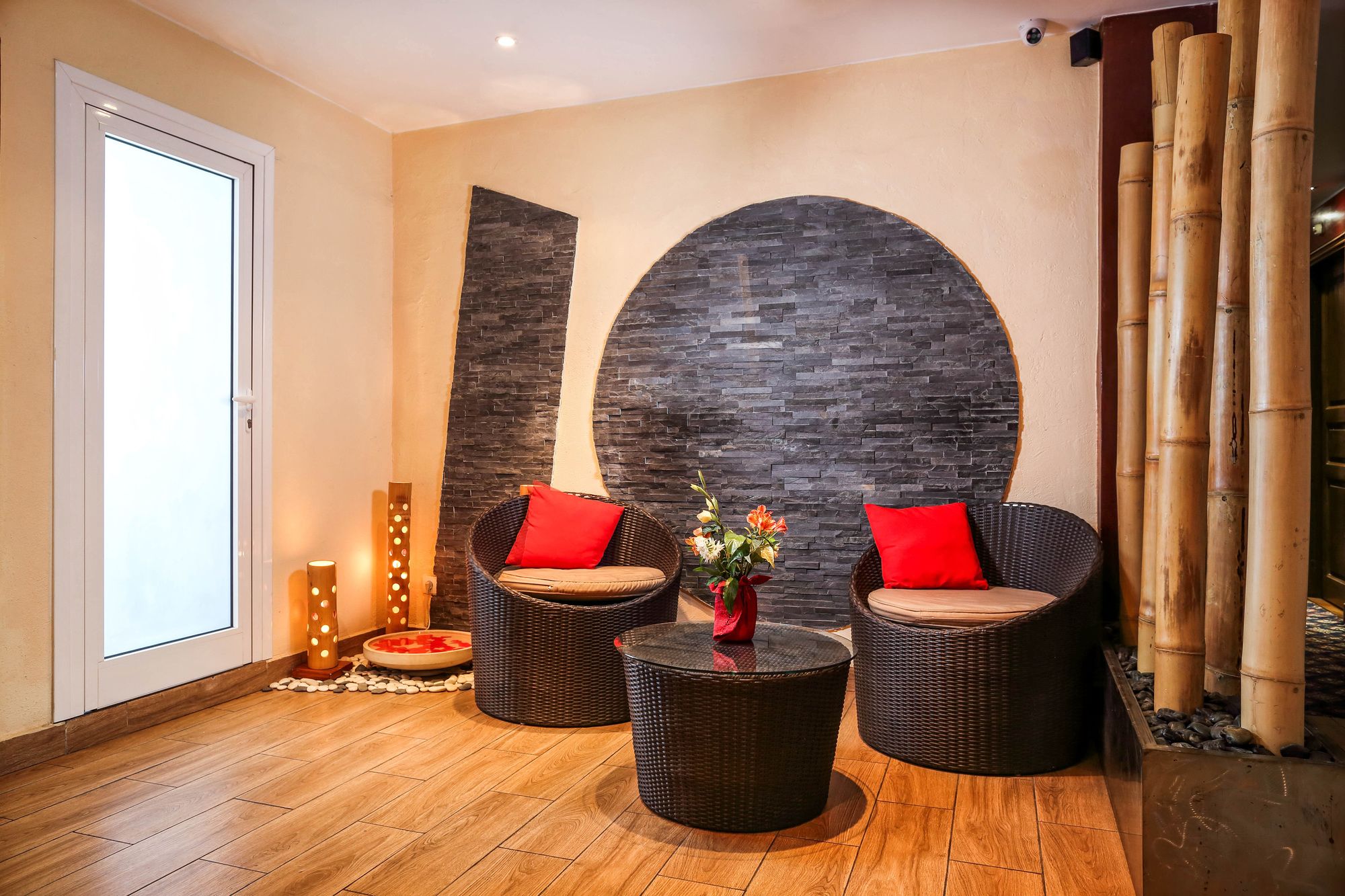 Le Grand Mellis Hôtel & Spa (ل گرند ملیس هôتل و اسپا) 