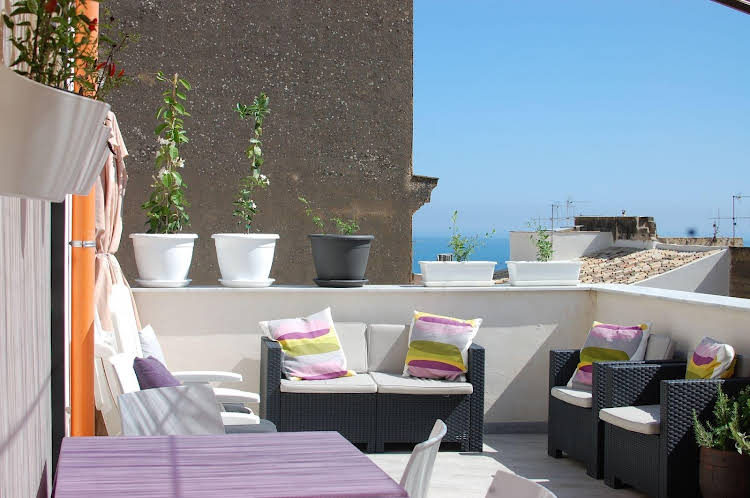 Helios B&b 