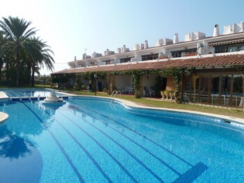 Apartamentos Ranas Outdoor Pool