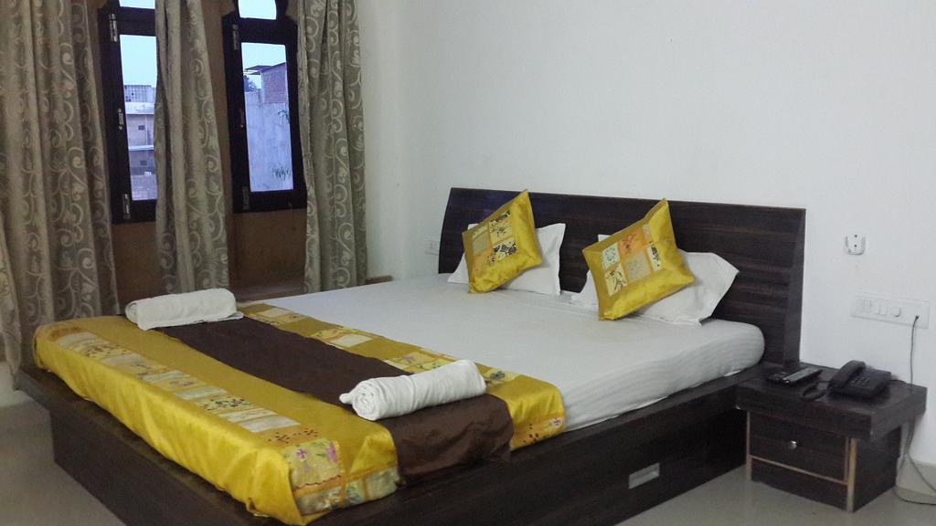 Hotel Suman Palace 
