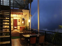 Oyo Premium Luxurious Castle 