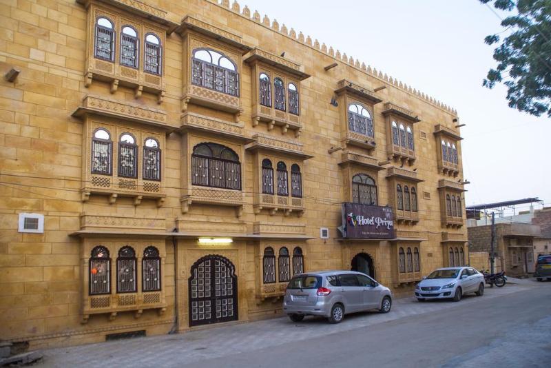 Hotel Priya General view