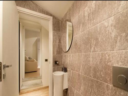 Mony Apartment 