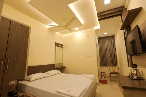 Jayam By Omatra Hotels 