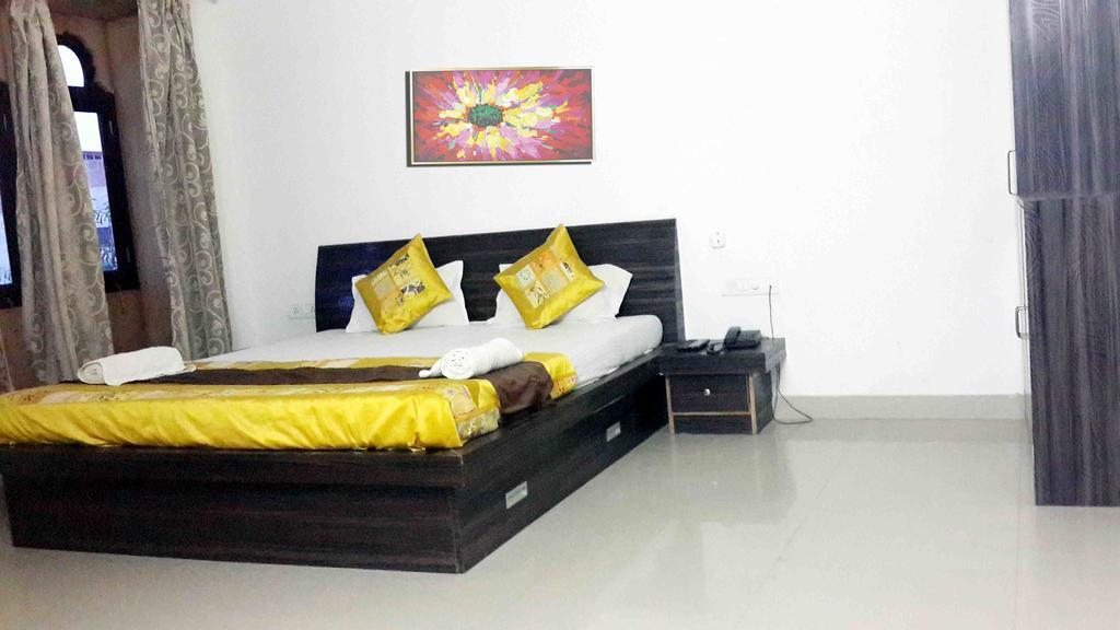 Hotel Suman Palace 