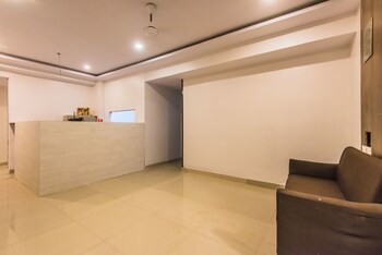 Hotel Vashi Inn 