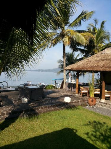 Abalone Resort 