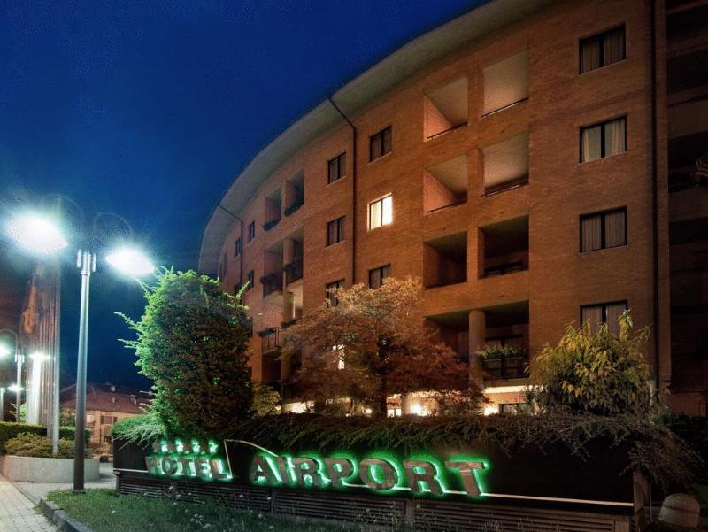 Pacific Hotel Airport General view